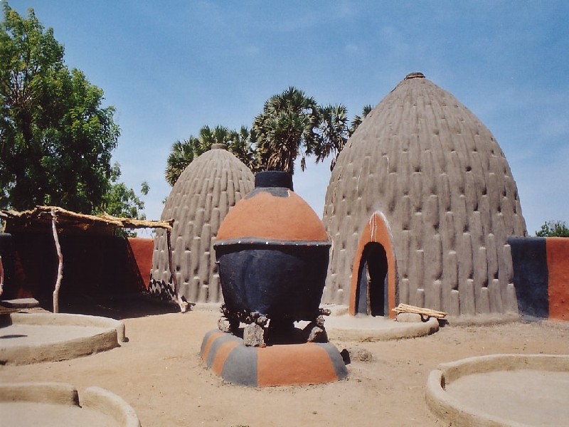 Maroua, Maison Obus